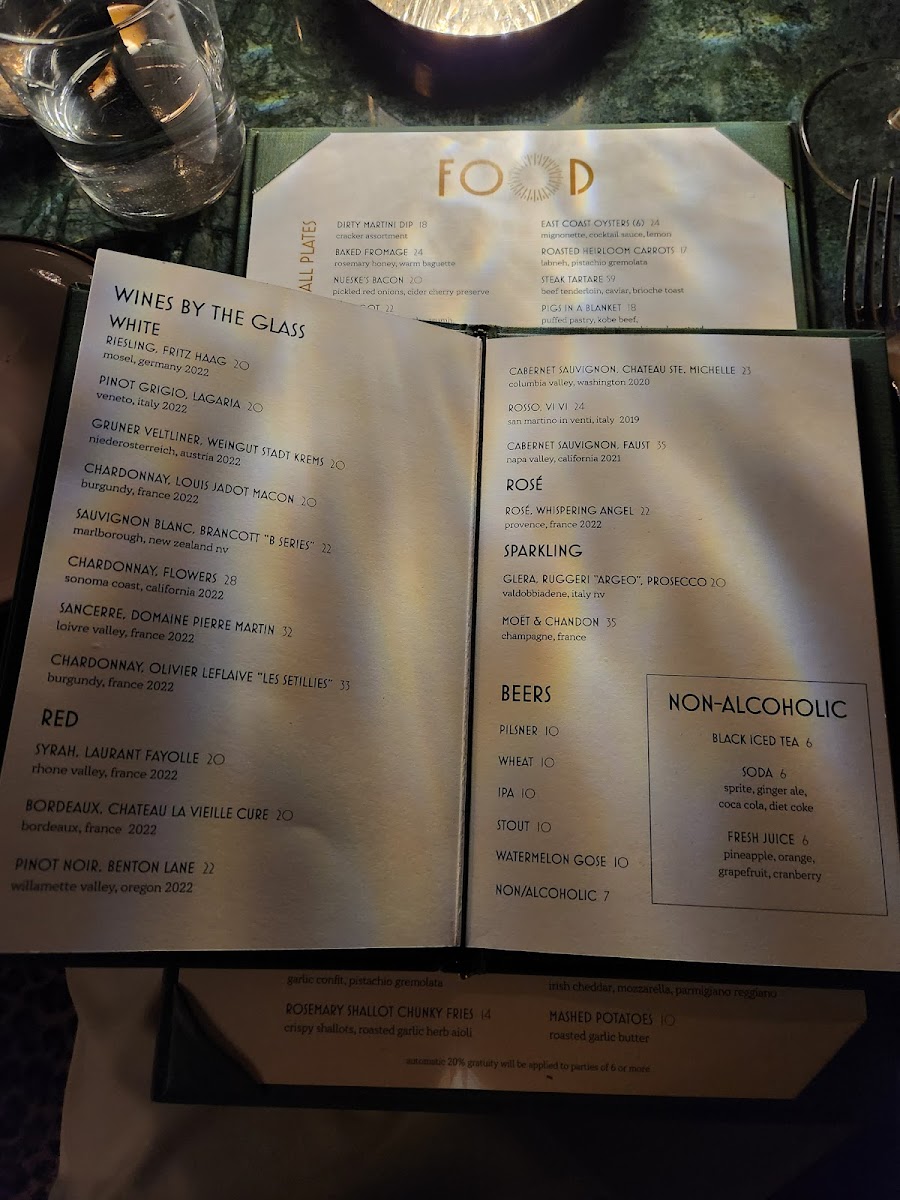 Menu Chelsea Living Room-7